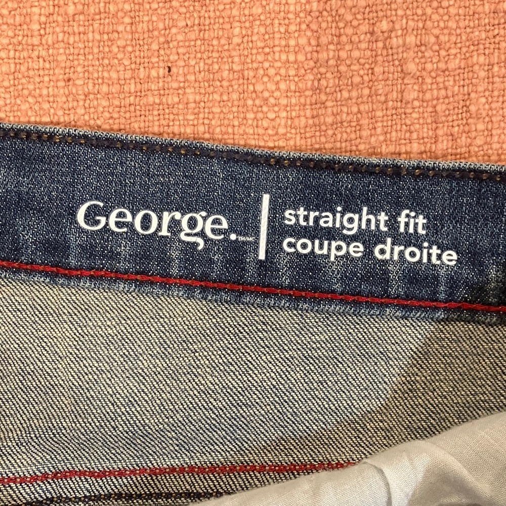 W33L31 Men's Straight Blue Jeans - Picture 2 of 14